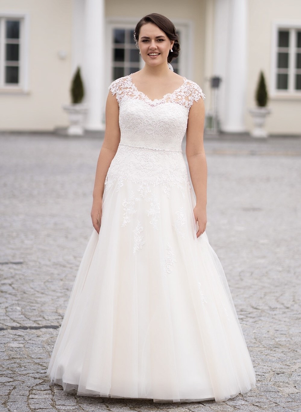 Forespørgsel Penneven Turbulens Smukke brudekjoler LILLY i nordjylland